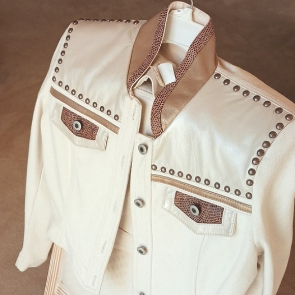 Womens vintage cache jacket with leather trim and metal studs,beautiful/unique - Picture 12 of 13